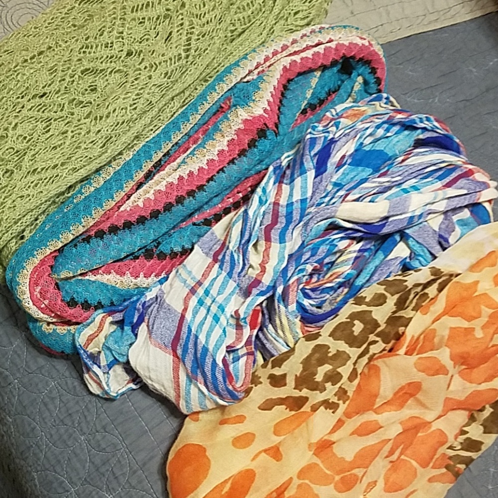 BUNDLE- 4 infinity scarfs